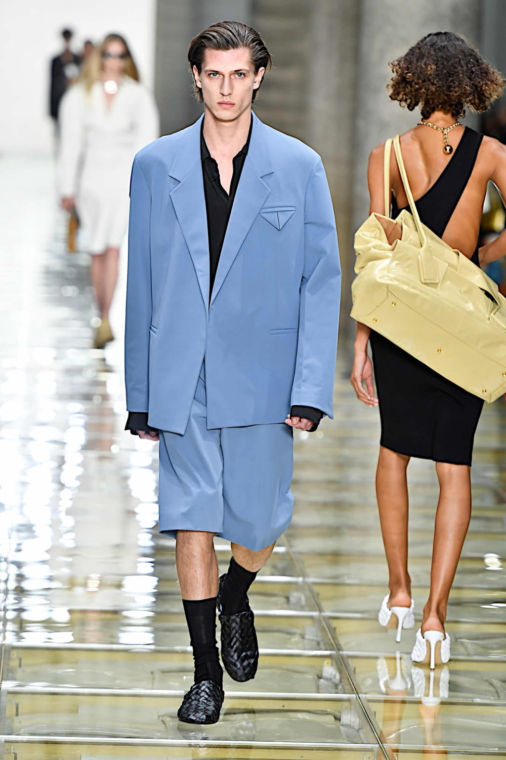 Fashion Week Milan Spring/Summer 2020 look 6 from the Bottega Veneta collection 女装