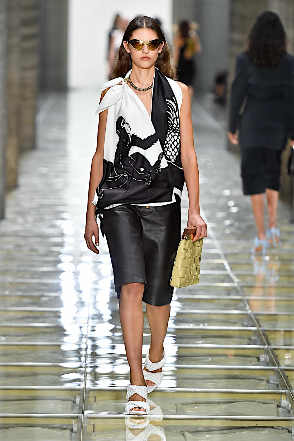 Fashion Week Milan Spring/Summer 2020 look 10 from the Bottega Veneta collection womenswear