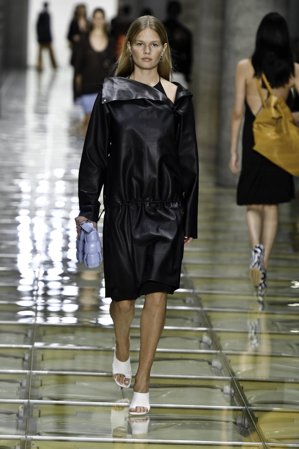 Fashion Week Milan Spring/Summer 2020 look 34 from the Bottega Veneta collection 女装