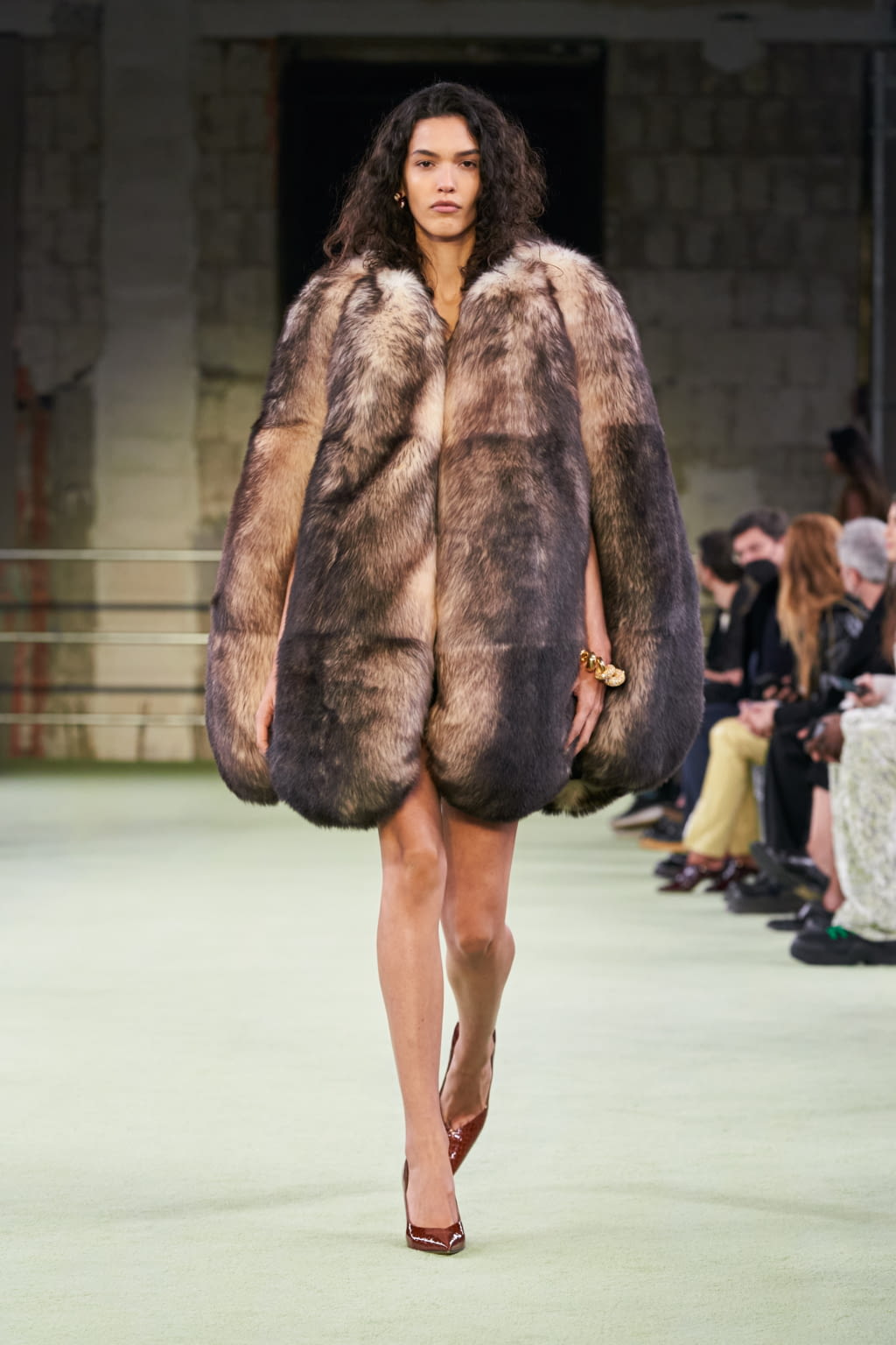 Fashion Week Milan Fall/Winter 2022 look 44 from the Bottega Veneta collection womenswear