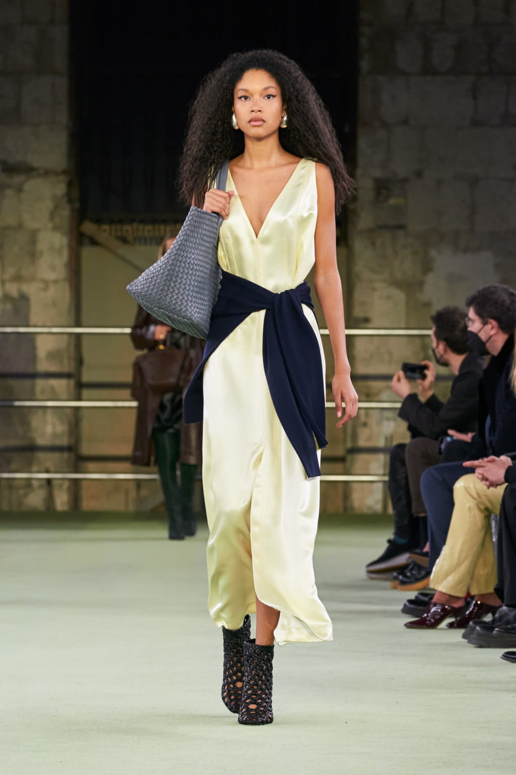 Fashion Week Milan Fall/Winter 2022 look 47 from the Bottega Veneta collection womenswear