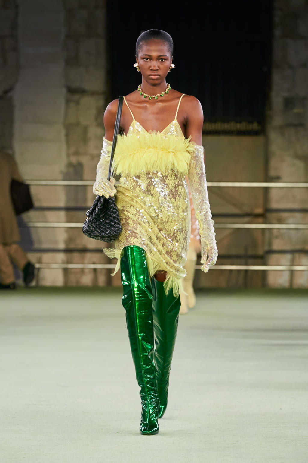 Fashion Week Milan Fall/Winter 2022 look 68 from the Bottega Veneta collection 女装