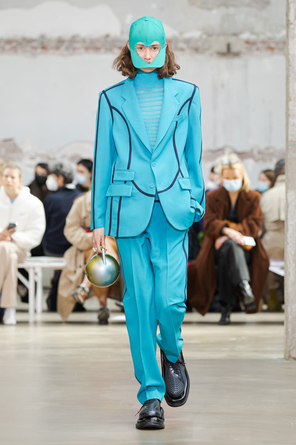Fashion Week Paris Fall/Winter 2022 look 11 from the Botter collection 女装