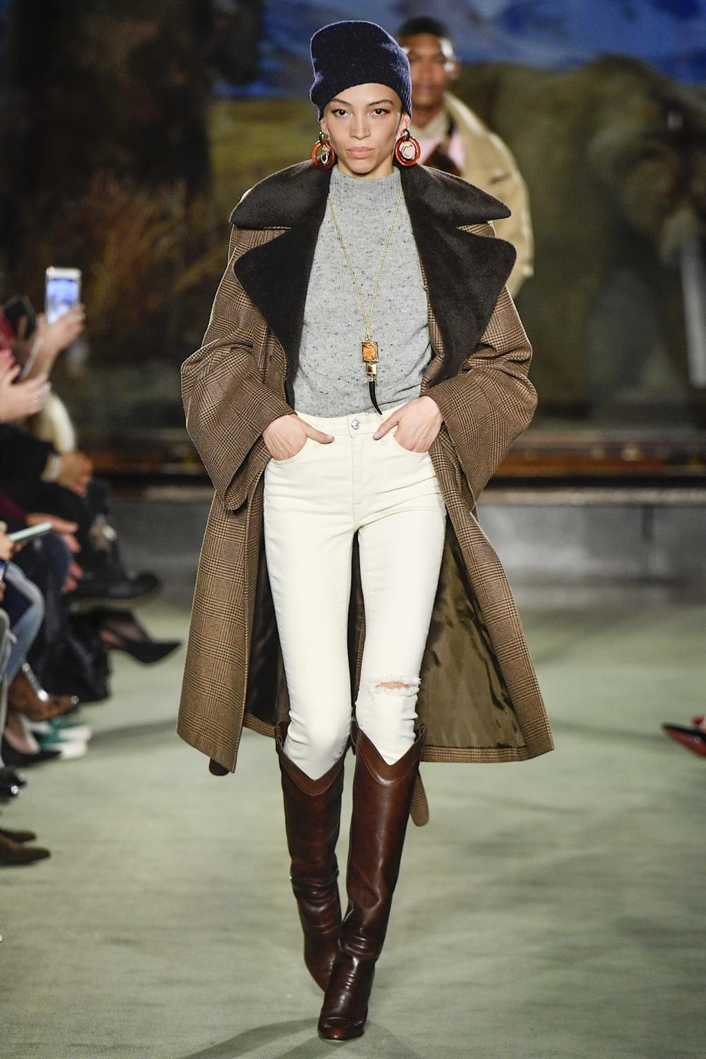 Fashion Week New York Fall/Winter 2020 look 19 de la collection Brandon Maxwell womenswear