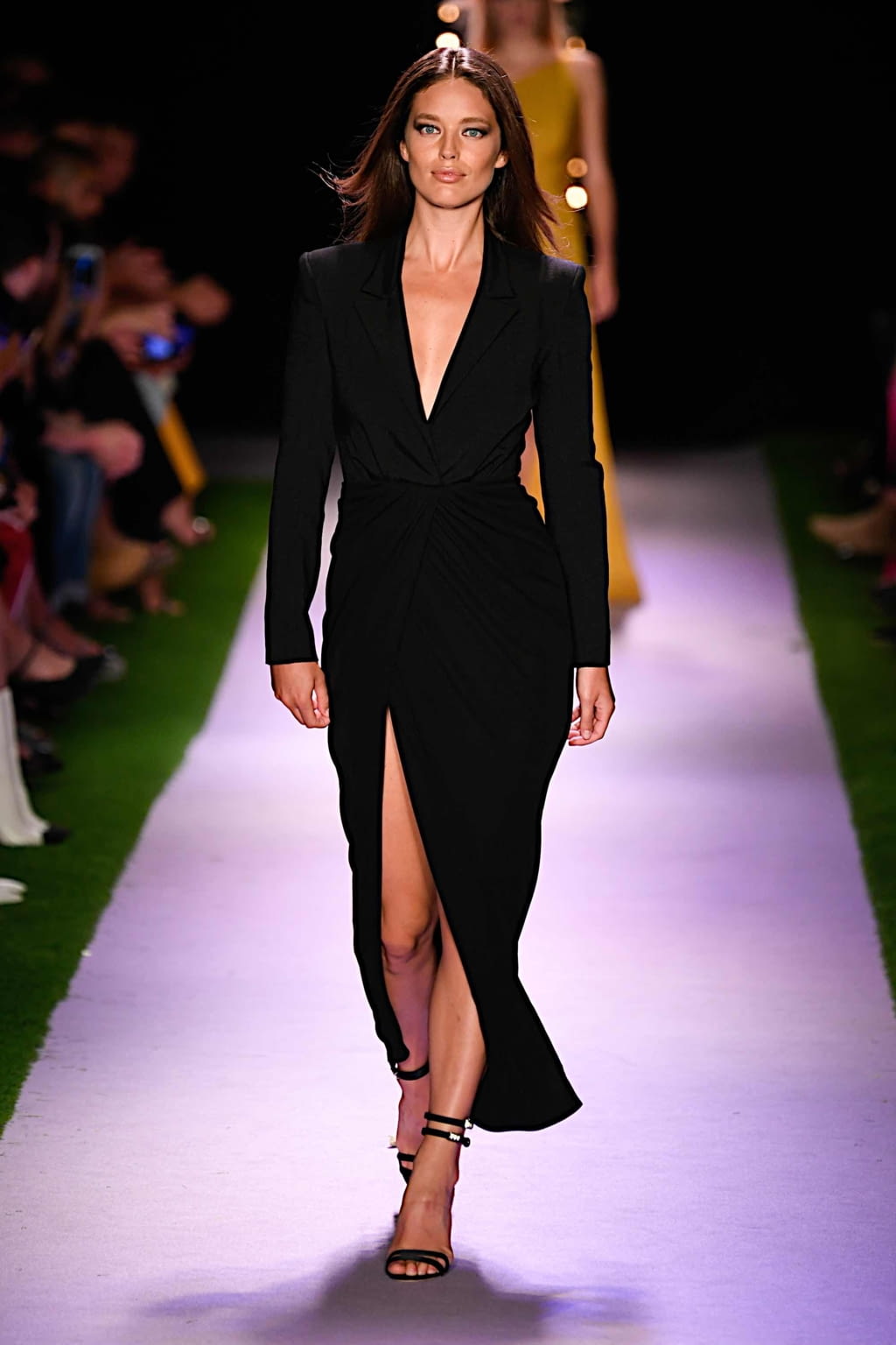 Fashion Week New York Spring/Summer 2020 look 61 from the Brandon Maxwell collection 女装