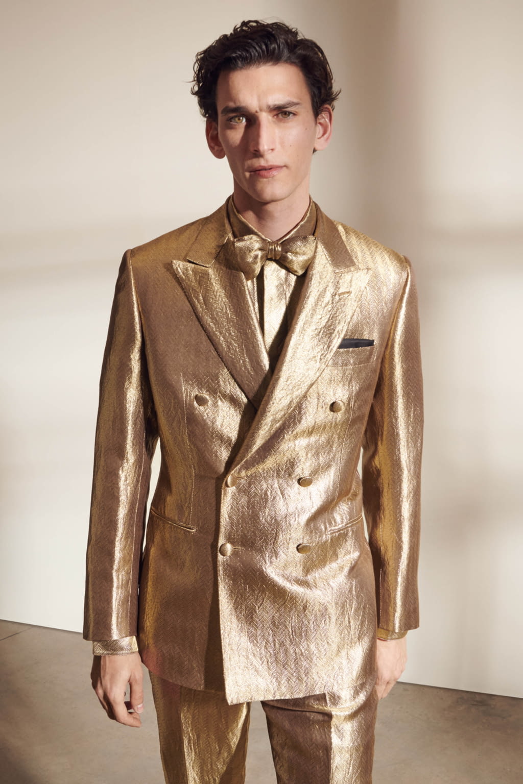 Fashion Week Milan Fall/Winter 2021 look 39 from the Brioni collection 男装