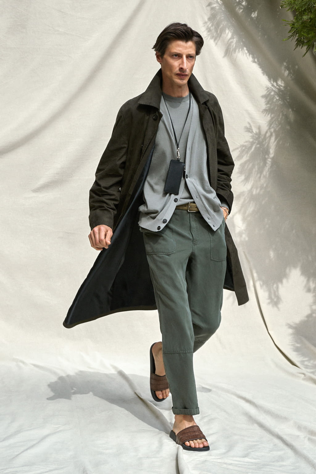 Fashion Week Milan Spring/Summer 2022 look 5 from the Brioni collection menswear