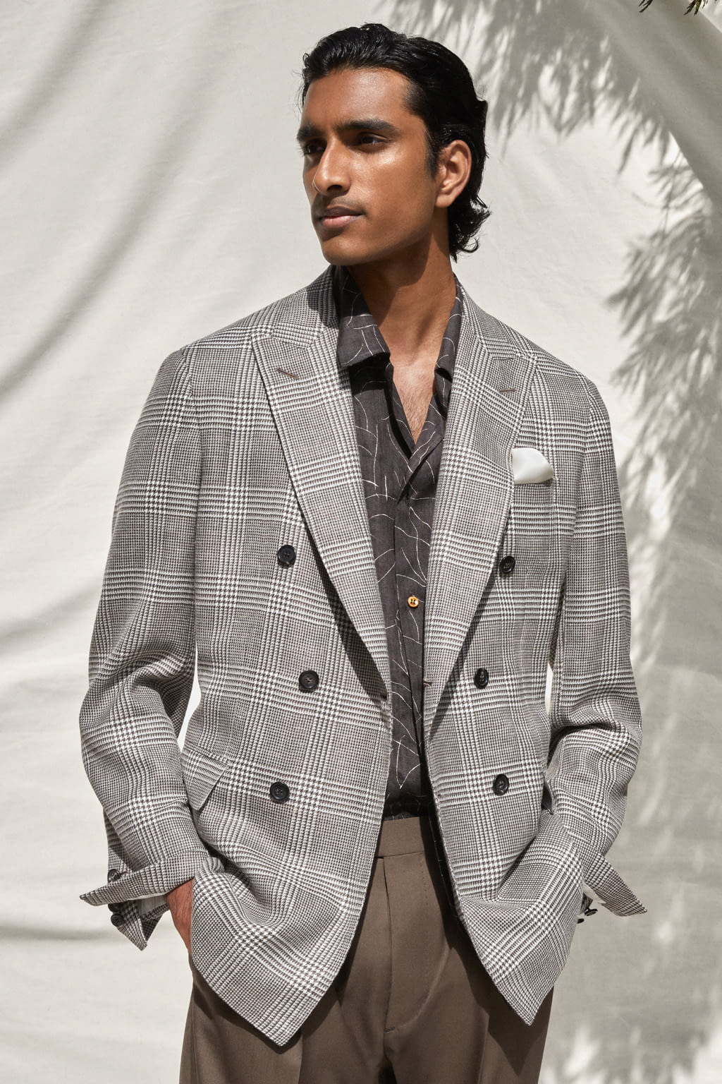 Fashion Week Milan Spring/Summer 2022 look 24 from the Brioni collection menswear