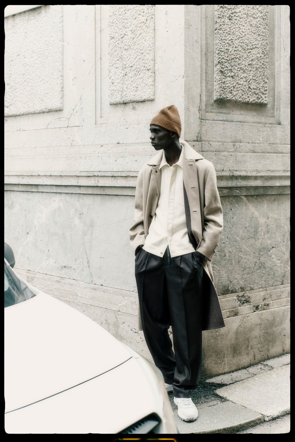 Fashion Week Milan Fall/Winter 2024 look 1 de la collection Brioni menswear