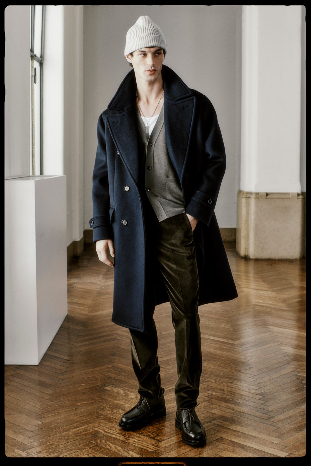 Fashion Week Milan Fall/Winter 2024 look 19 from the Brioni collection menswear