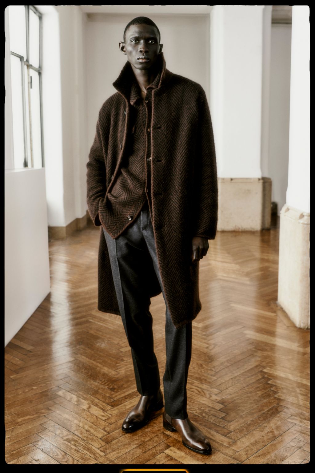 Fashion Week Milan Fall/Winter 2024 look 21 de la collection Brioni menswear