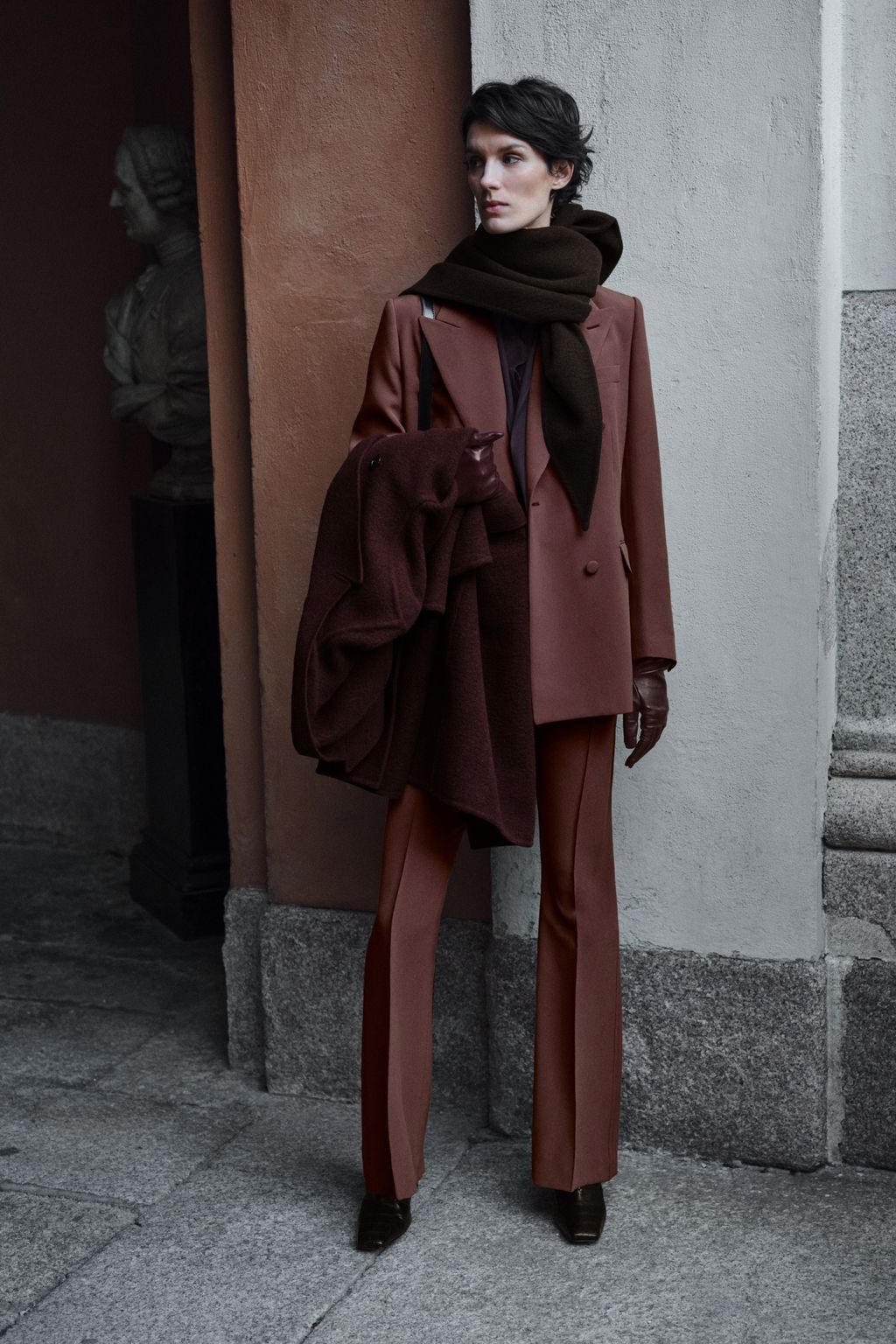 Fashion Week Milan Fall/Winter 2025 look 11 de la collection Brioni womenswear