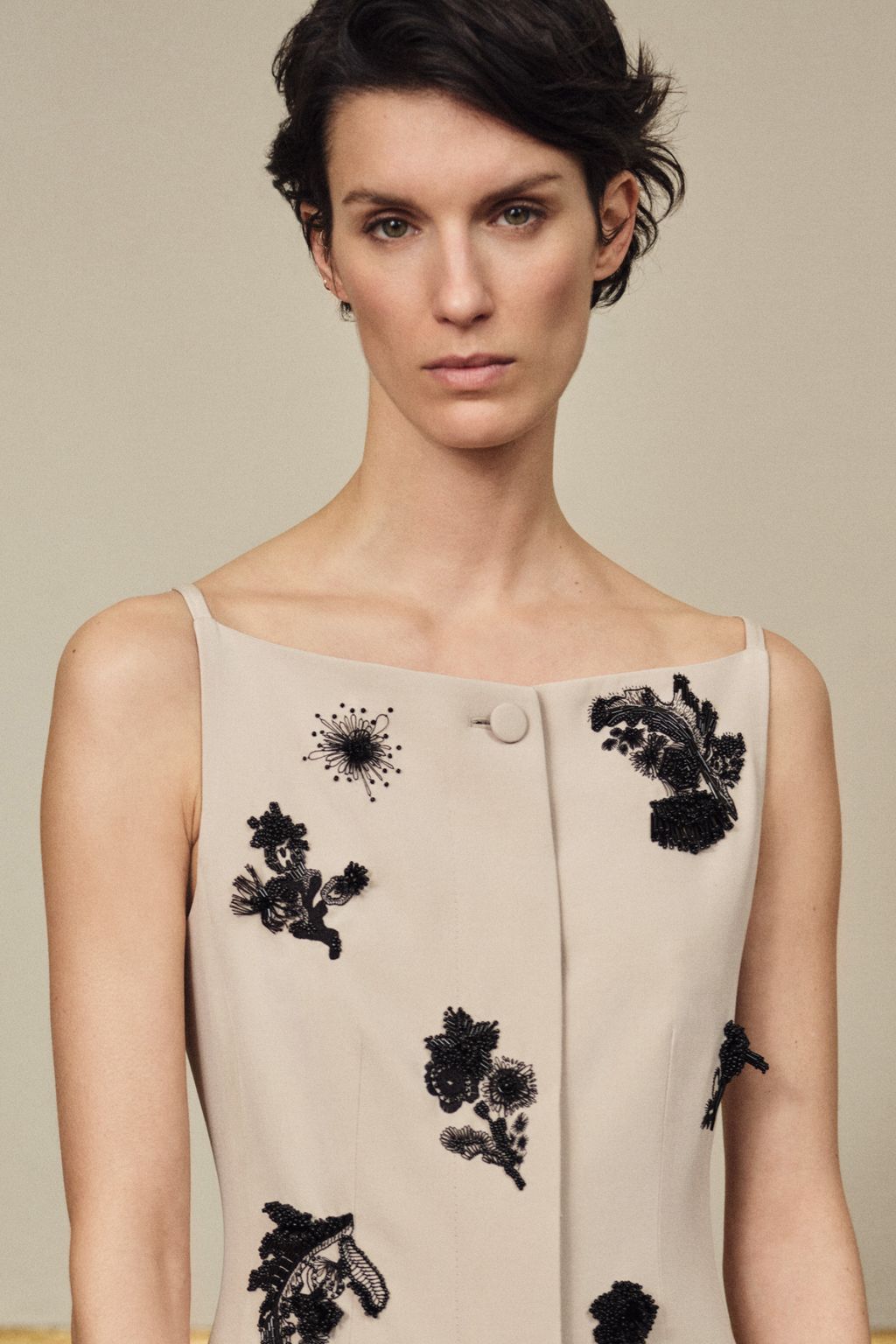 Fashion Week Milan Fall/Winter 2025 look 27 de la collection Brioni womenswear