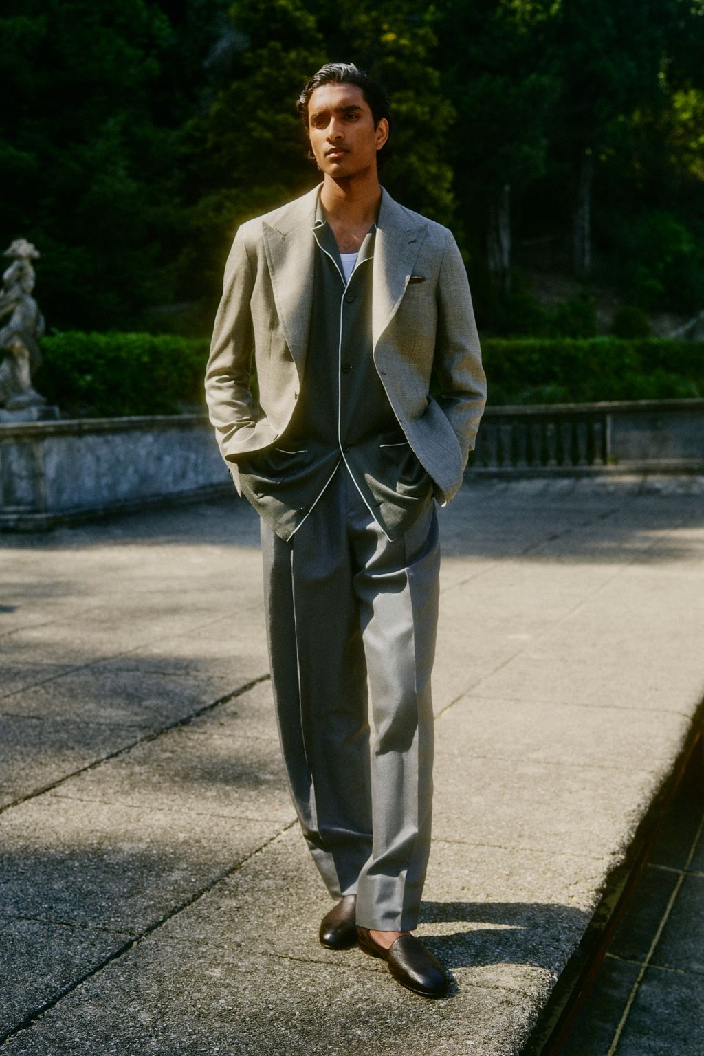 Fashion Week Milan Spring/Summer 2023 look 33 from the Brioni collection menswear