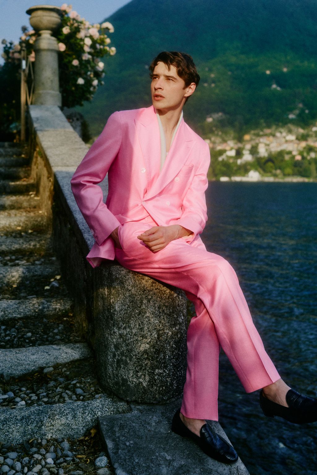 Fashion Week Milan Spring/Summer 2023 look 37 from the Brioni collection menswear