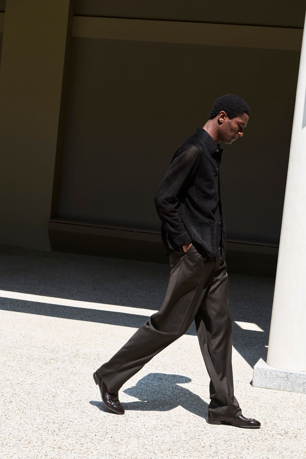 Fashion Week Milan Spring-Summer 2025 look 21 from the Brioni collection menswear