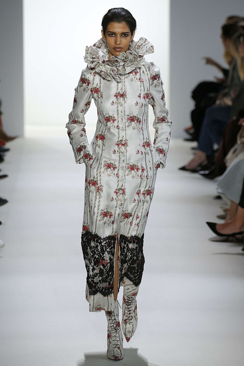 Fashion Week New York Fall/Winter 2019 look 35 from the Brock Collection collection 女装