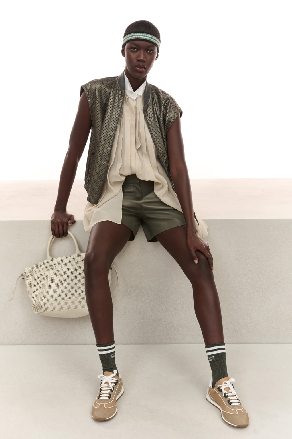 Fashion Week Milan Spring/Summer 2022 look 10 from the Brunello Cucinelli collection 女装