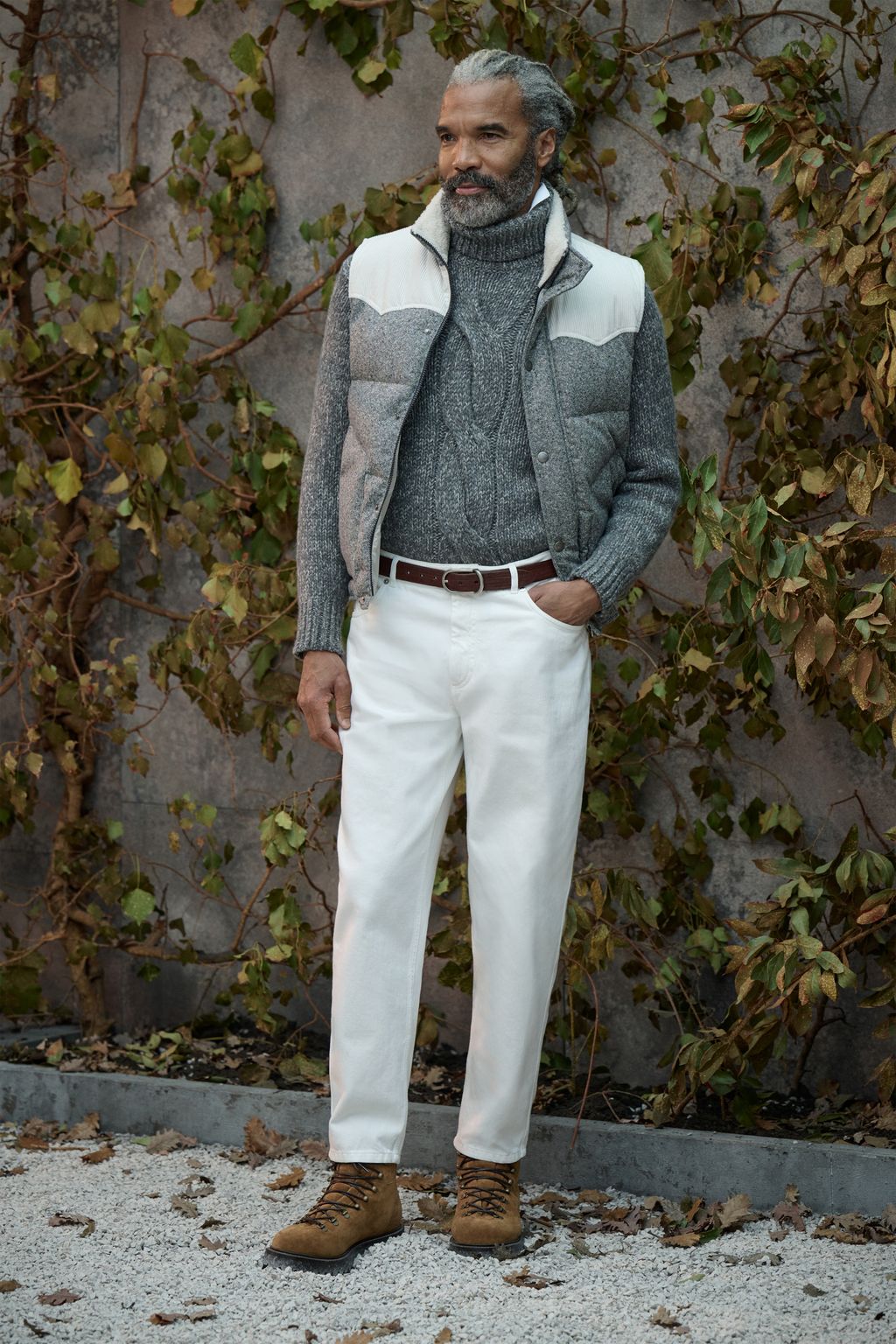 Fashion Week Milan Fall/Winter 2023 look 3 from the Brunello Cucinelli collection menswear
