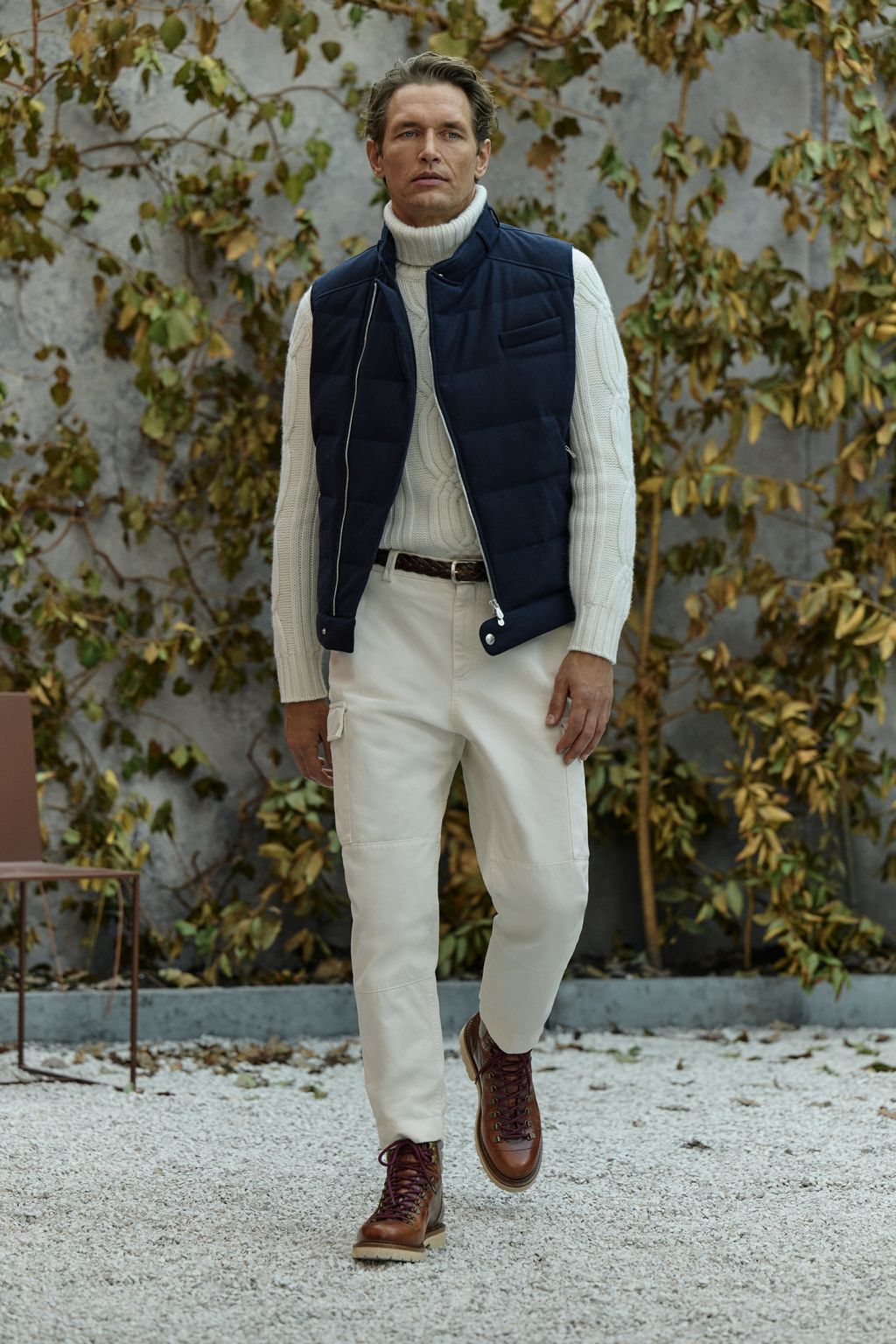 Fashion Week Milan Fall/Winter 2023 look 11 from the Brunello Cucinelli collection menswear