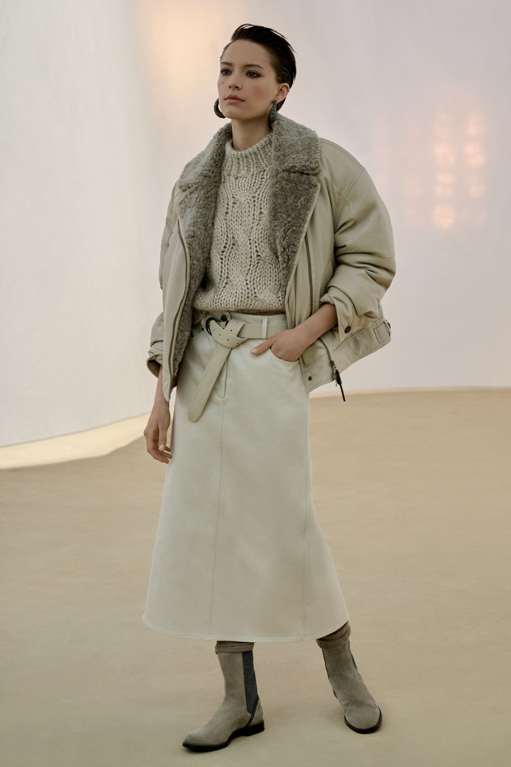 Fashion Week Milan Fall/Winter 2023 look 16 de la collection Brunello Cucinelli womenswear