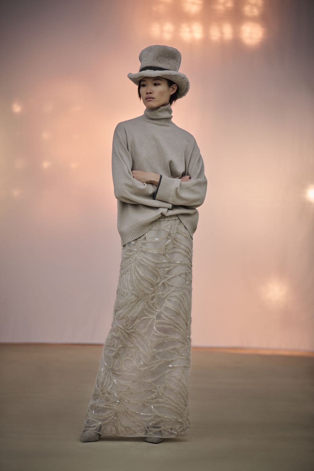 Fashion Week Milan Fall/Winter 2023 look 40 de la collection Brunello Cucinelli womenswear