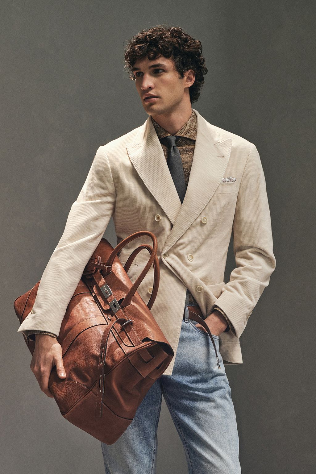 Fashion Week Milan Fall/Winter 2024 look 8 from the Brunello Cucinelli collection 男装