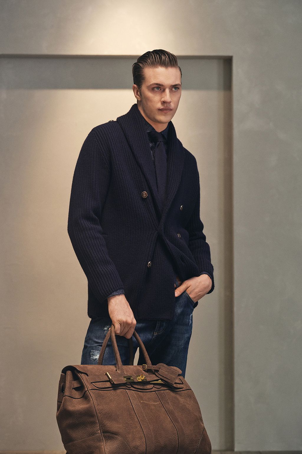 Fashion Week Milan Fall/Winter 2024 look 22 from the Brunello Cucinelli collection 男装