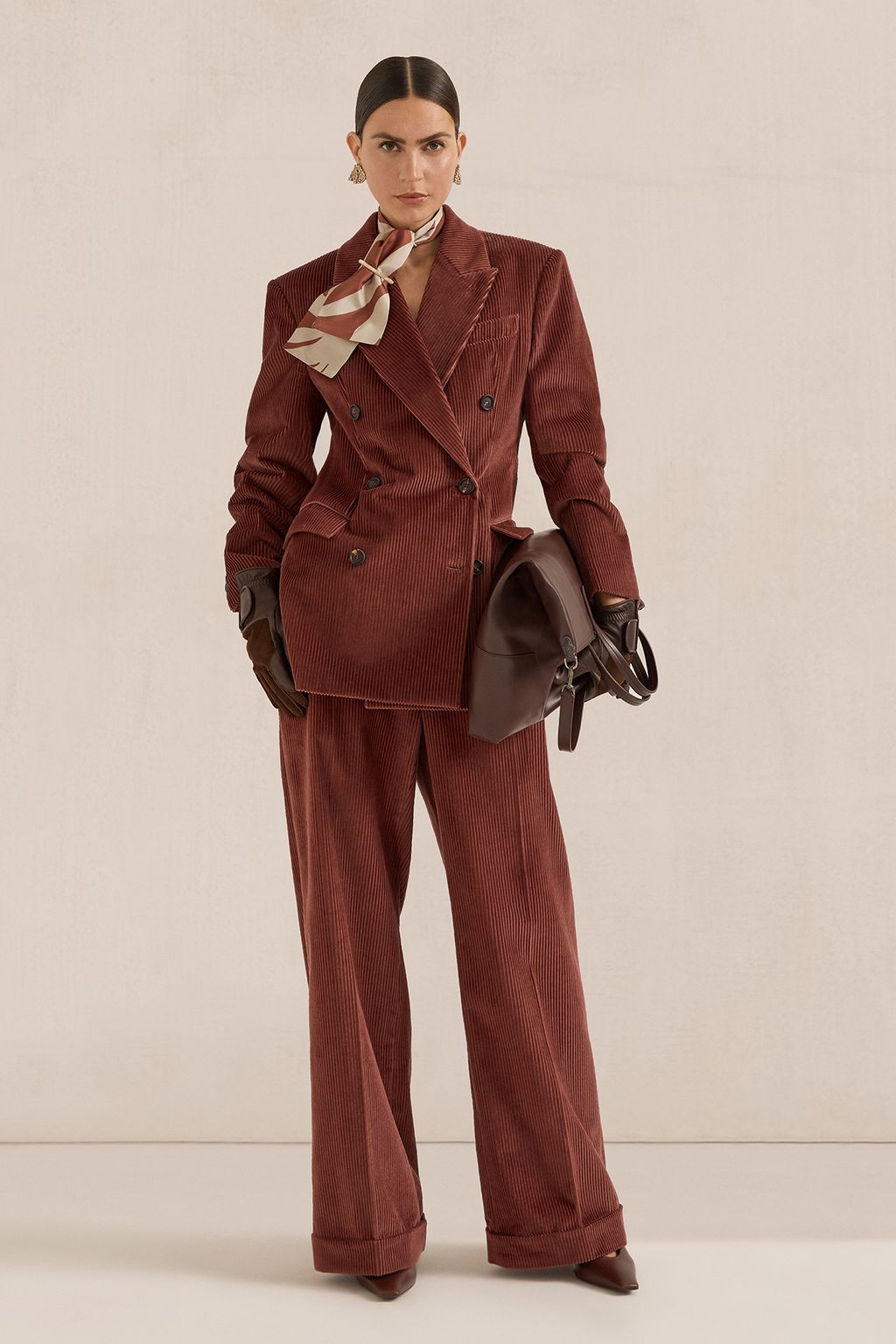 Fashion Week Milan Fall/Winter 2025 look 14 from the Brunello Cucinelli collection 女装