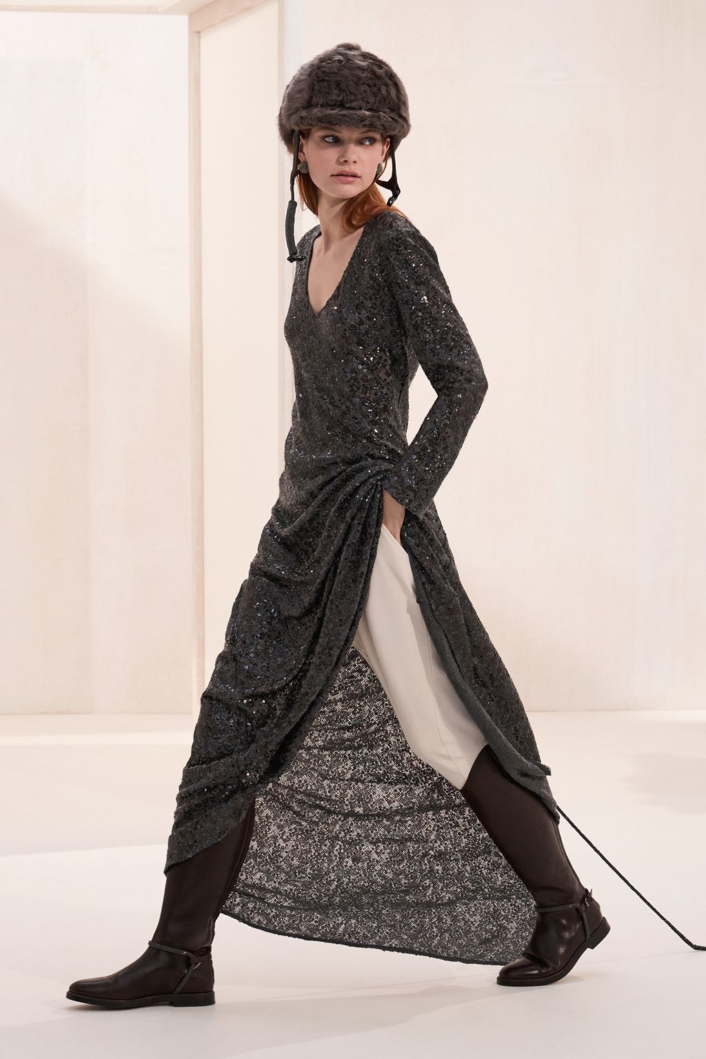 Fashion Week Milan Fall/Winter 2025 look 36 from the Brunello Cucinelli collection 女装