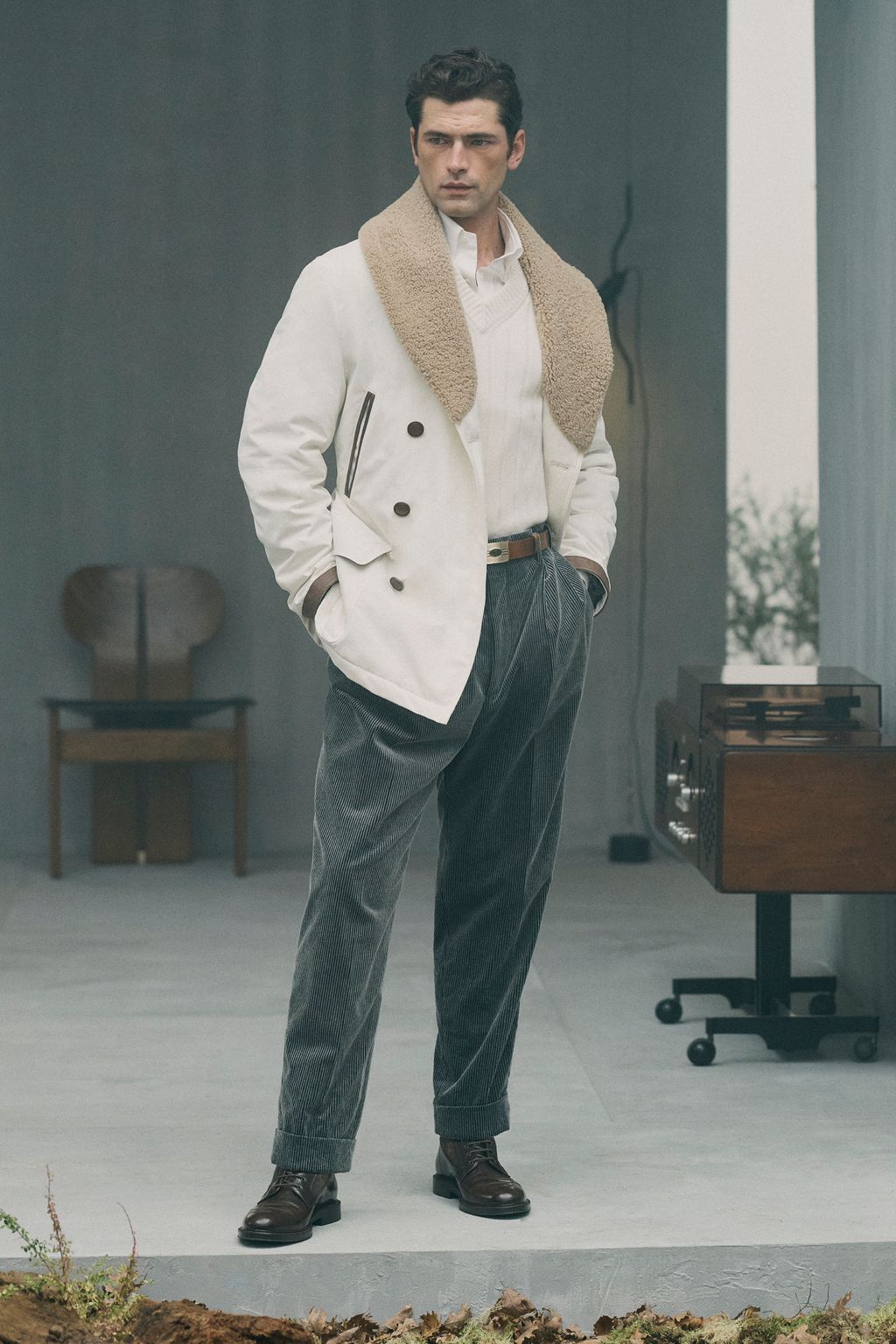 Fashion Week Milan Fall/Winter 2026 look 10 from the Brunello Cucinelli collection menswear