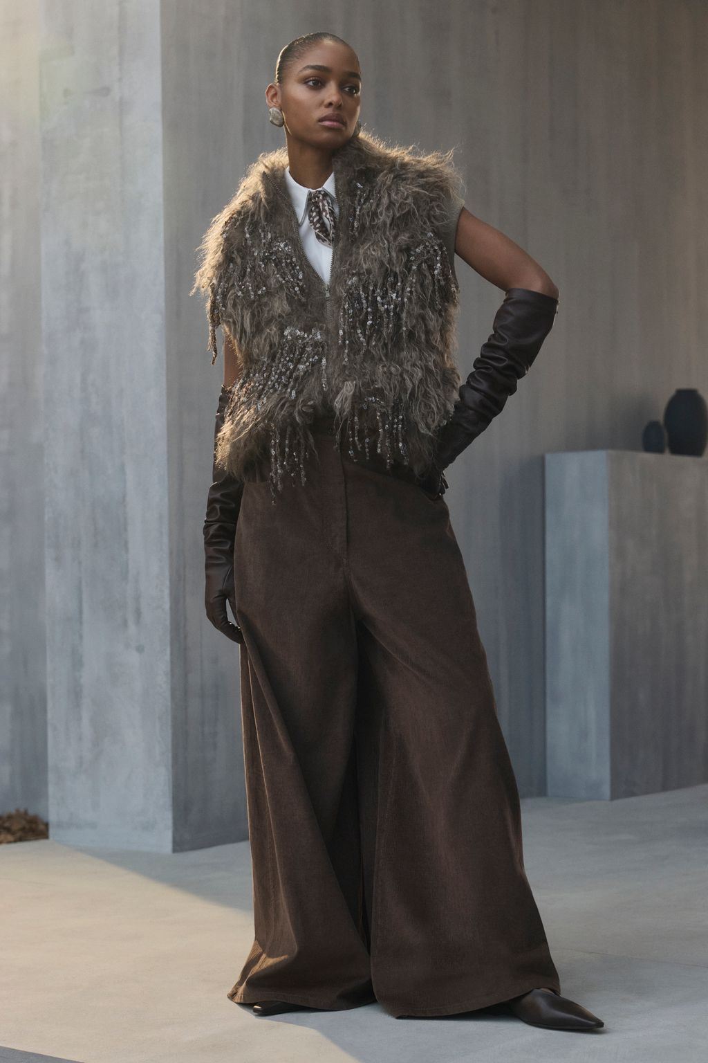 Fashion Week Milan Fall/Winter 2026 look 2 de la collection Brunello Cucinelli womenswear