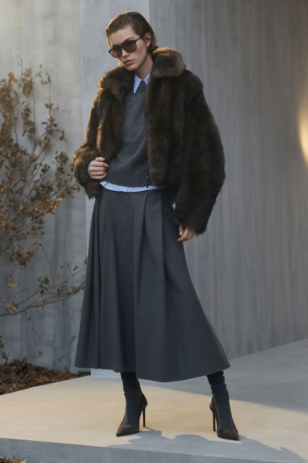 Fashion Week Milan Fall/Winter 2026 look 27 de la collection Brunello Cucinelli womenswear