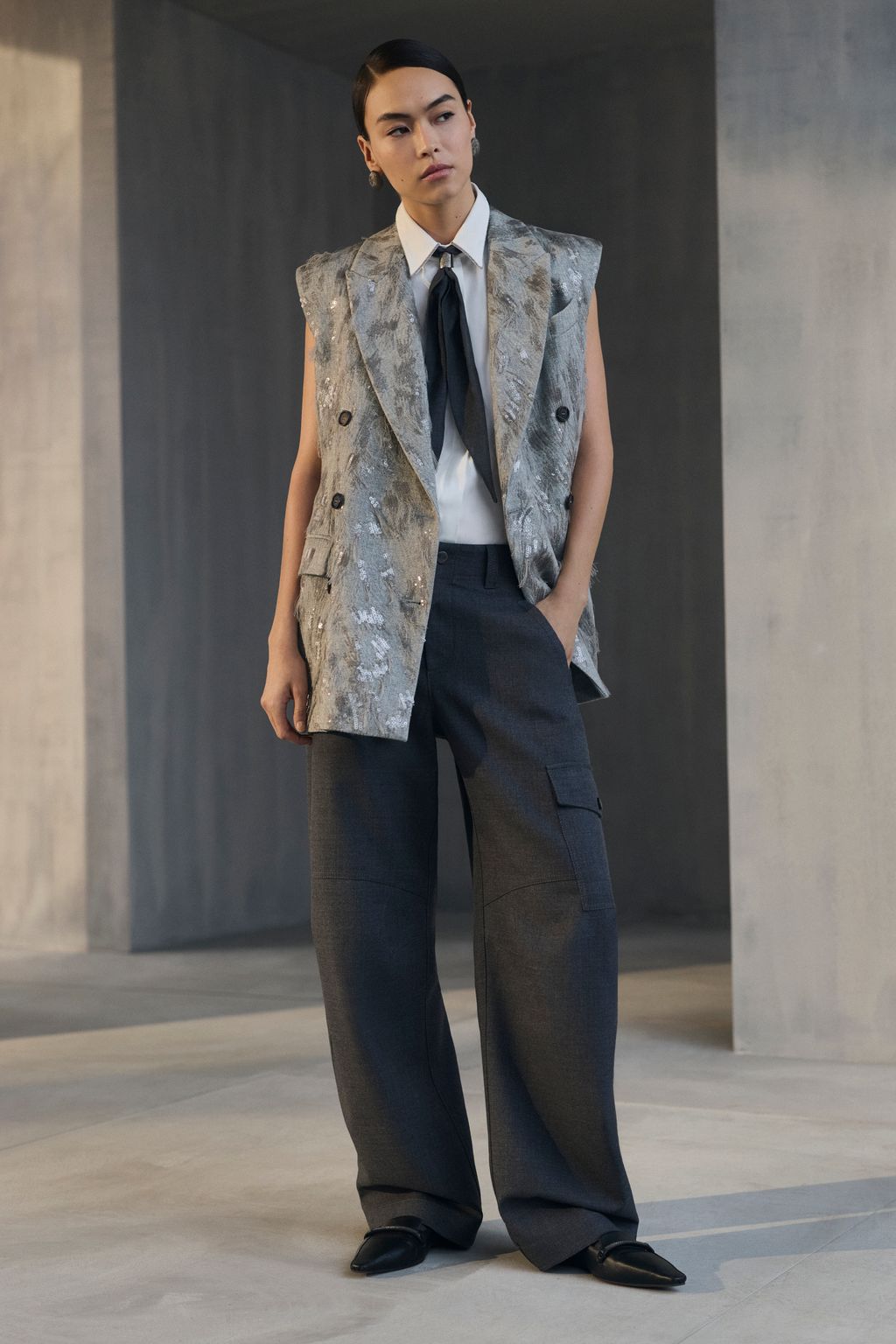 Fashion Week Milan Fall/Winter 2026 look 37 from the Brunello Cucinelli collection womenswear