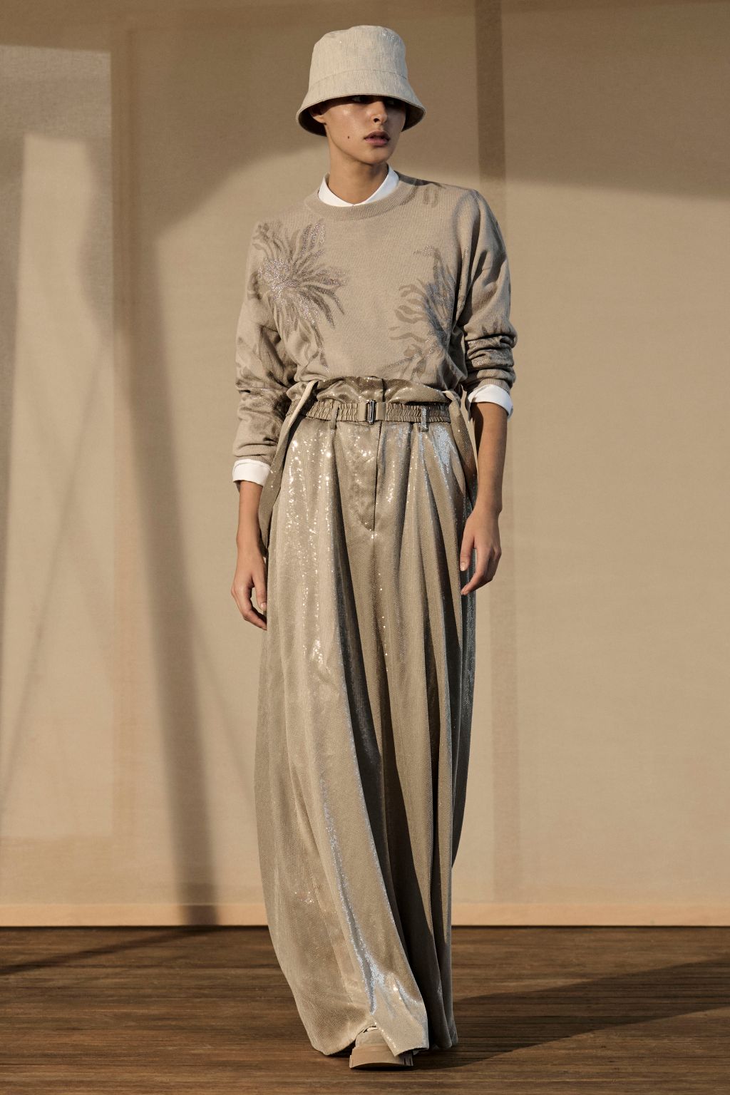 Fashion Week Milan Spring/Summer 2023 look 36 from the Brunello Cucinelli collection 女装