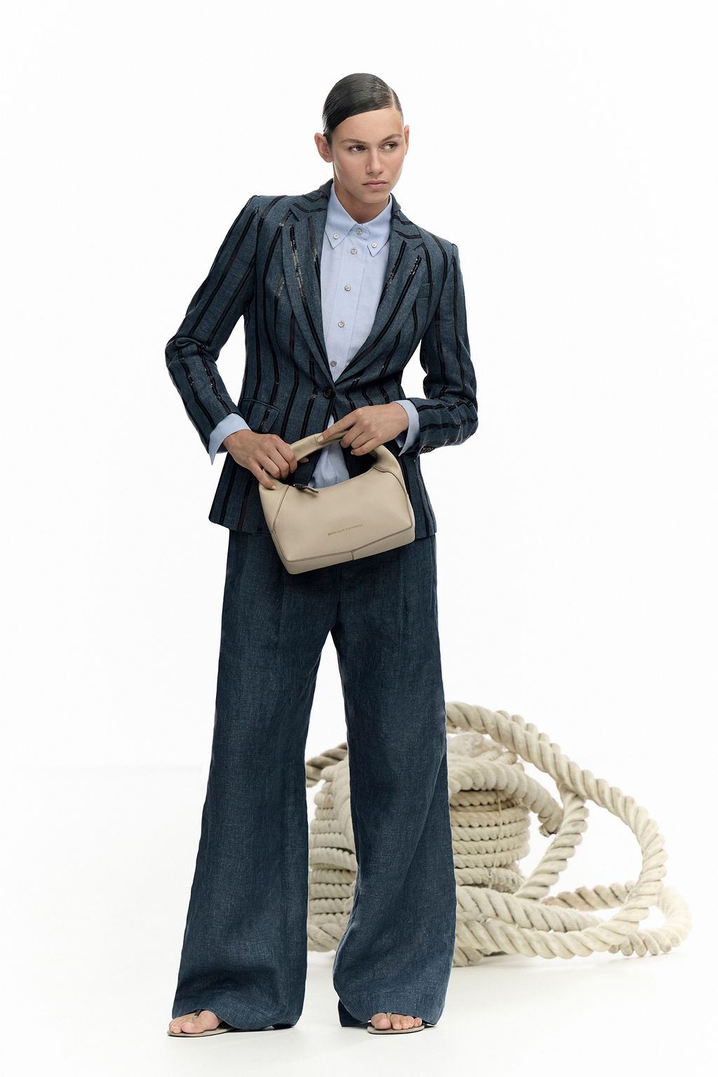 Fashion Week Milan Spring/Summer 2025 look 16 from the Brunello Cucinelli collection 女装