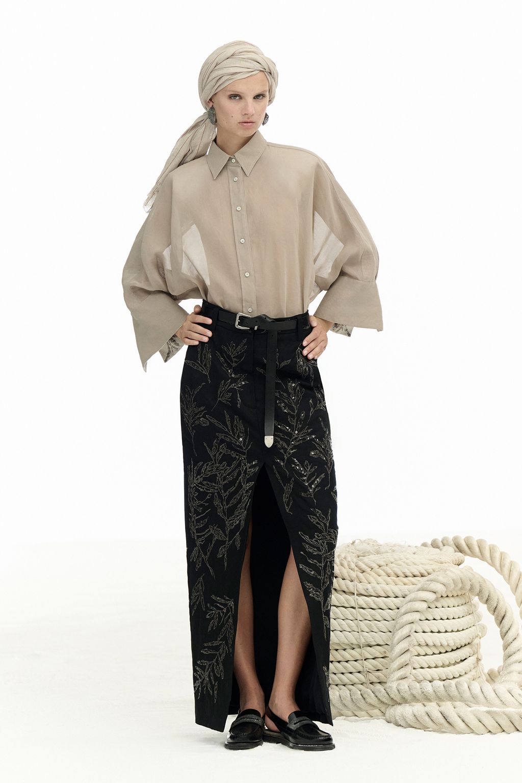 Fashion Week Milan Spring/Summer 2025 look 39 from the Brunello Cucinelli collection 女装