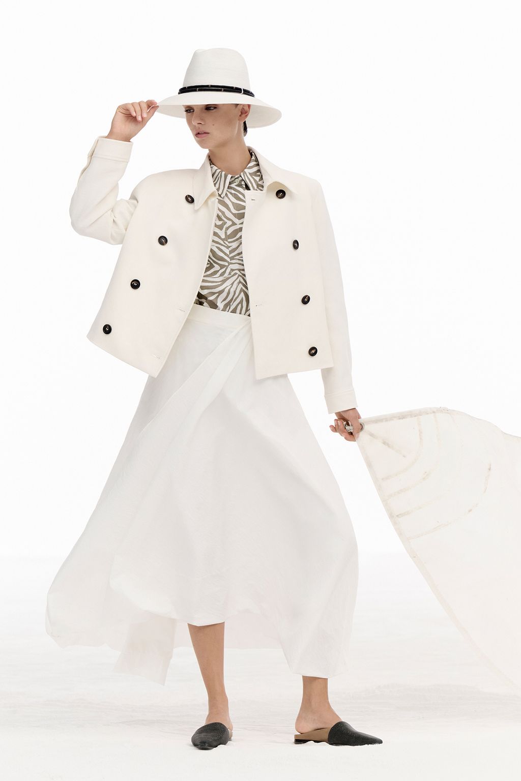 Fashion Week Milan Spring/Summer 2025 look 9 from the Brunello Cucinelli collection womenswear