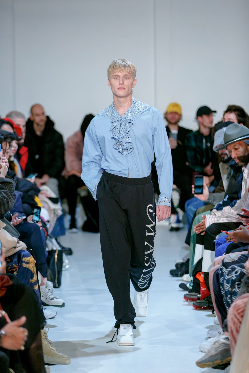 Fashion Week Paris Fall/Winter 2020 look 9 from the Bluemarble collection menswear