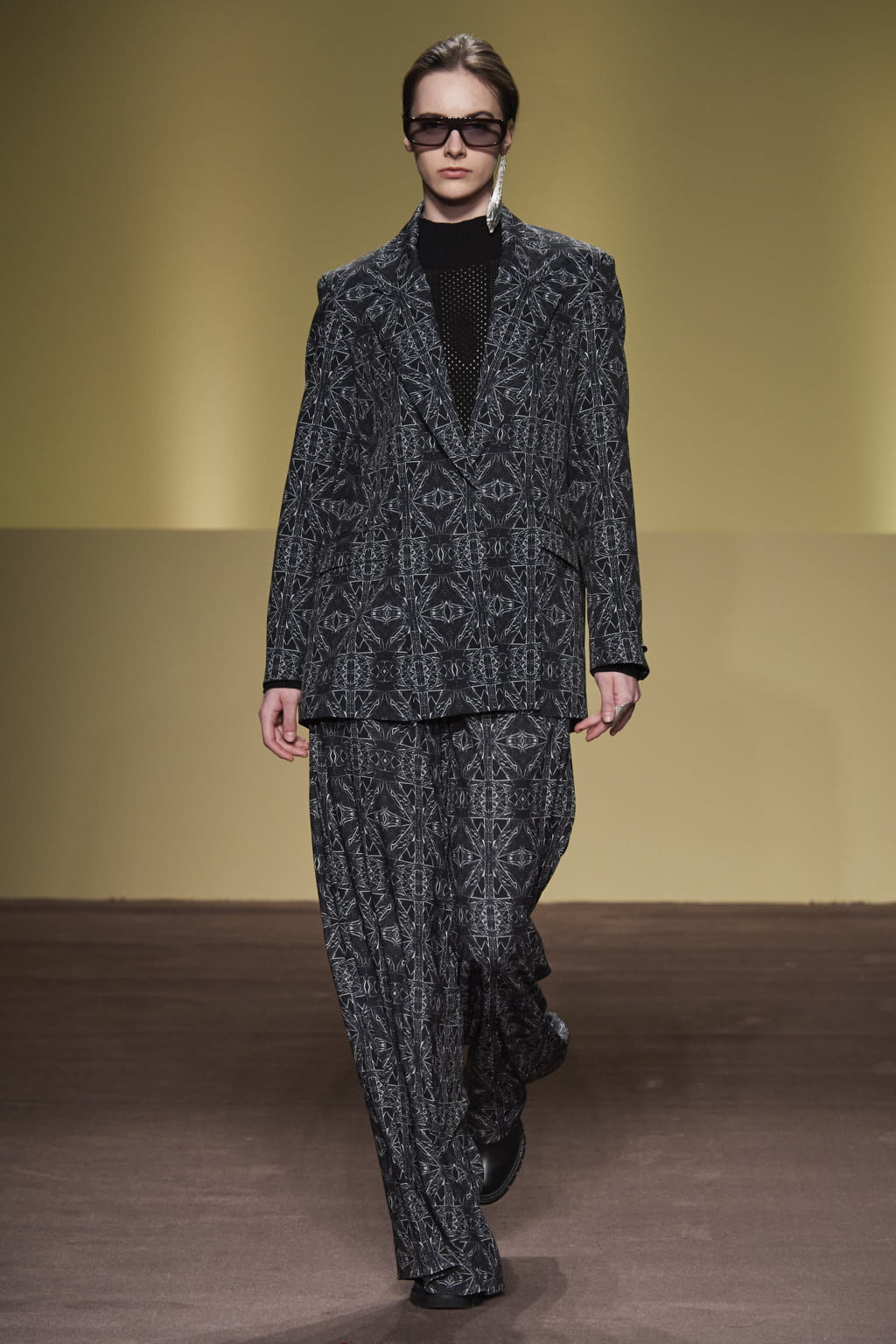 Fashion Week Milan Fall/Winter 2021 look 34 de la collection BUDAPEST SELECT womenswear