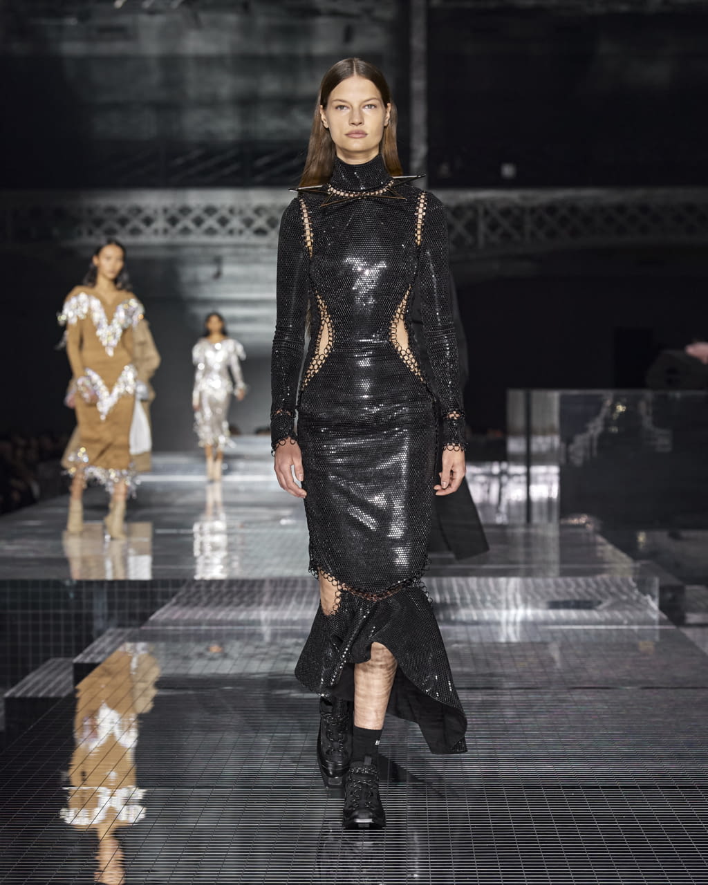 Fashion Week London Fall/Winter 2020 look 104 from the Burberry collection 女装