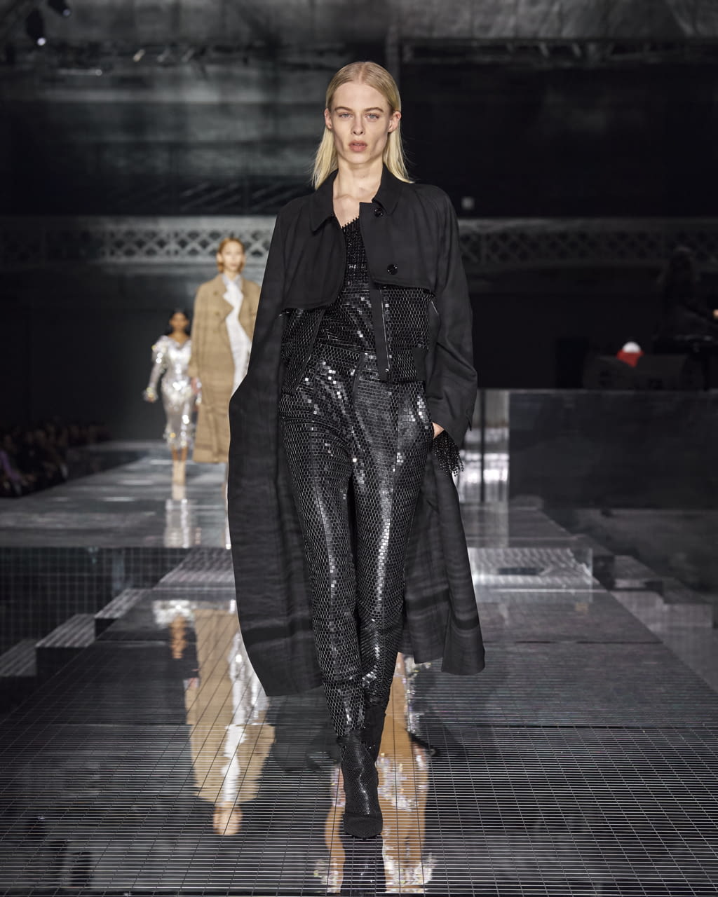 Fashion Week London Fall/Winter 2020 look 105 from the Burberry collection womenswear