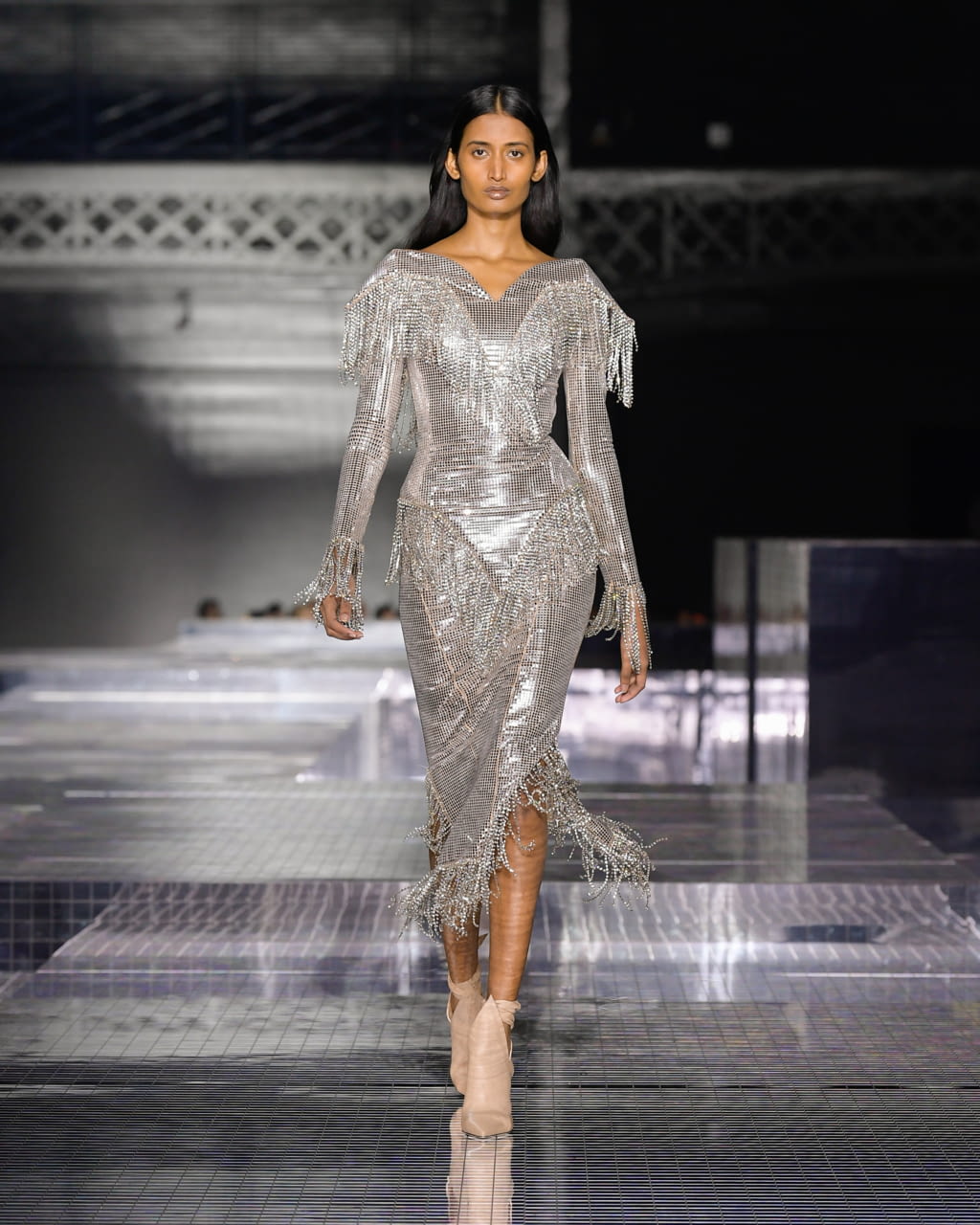 Fashion Week London Fall/Winter 2020 look 108 de la collection Burberry womenswear