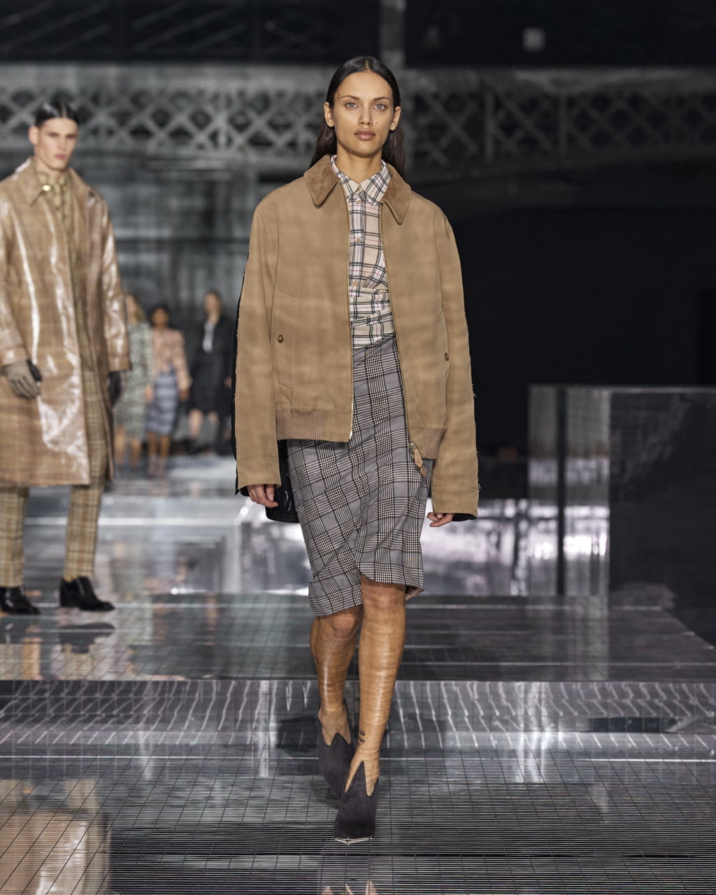Fashion Week London Fall/Winter 2020 look 17 from the Burberry collection 女装