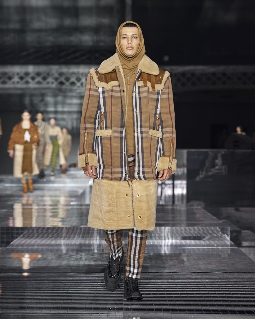 Fashion Week London Fall/Winter 2020 look 49 from the Burberry collection womenswear