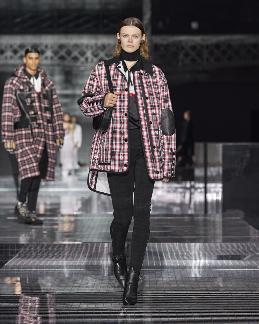 Fashion Week London Fall/Winter 2020 look 67 from the Burberry collection 女装