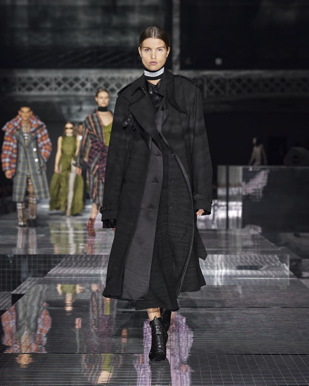 Fashion Week London Fall/Winter 2020 look 73 from the Burberry collection womenswear