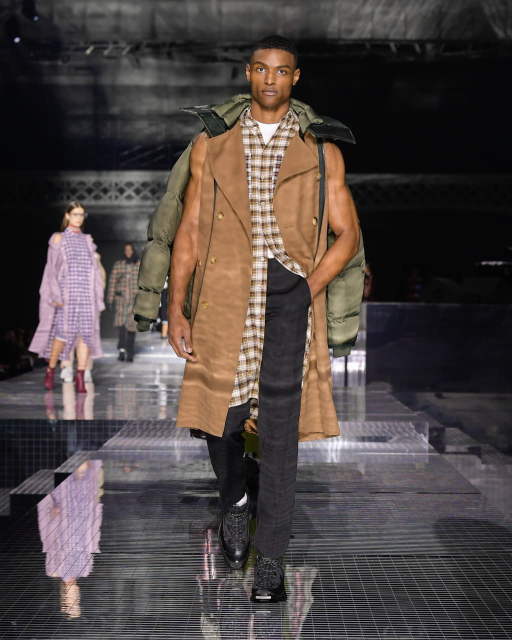 Fashion Week London Fall/Winter 2020 look 78 from the Burberry collection womenswear
