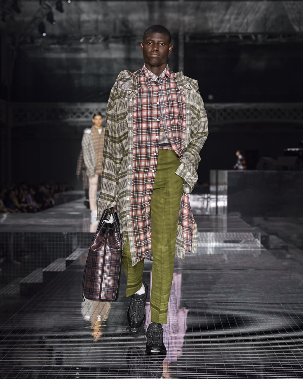 Fashion Week London Fall/Winter 2020 look 79 from the Burberry collection womenswear