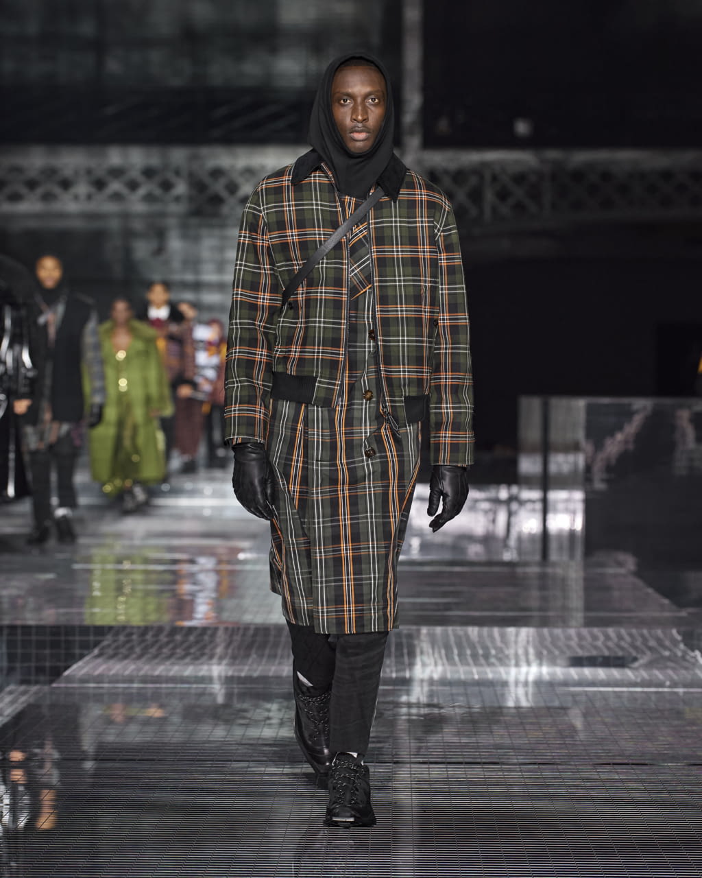 Fashion Week London Fall/Winter 2020 look 82 from the Burberry collection womenswear